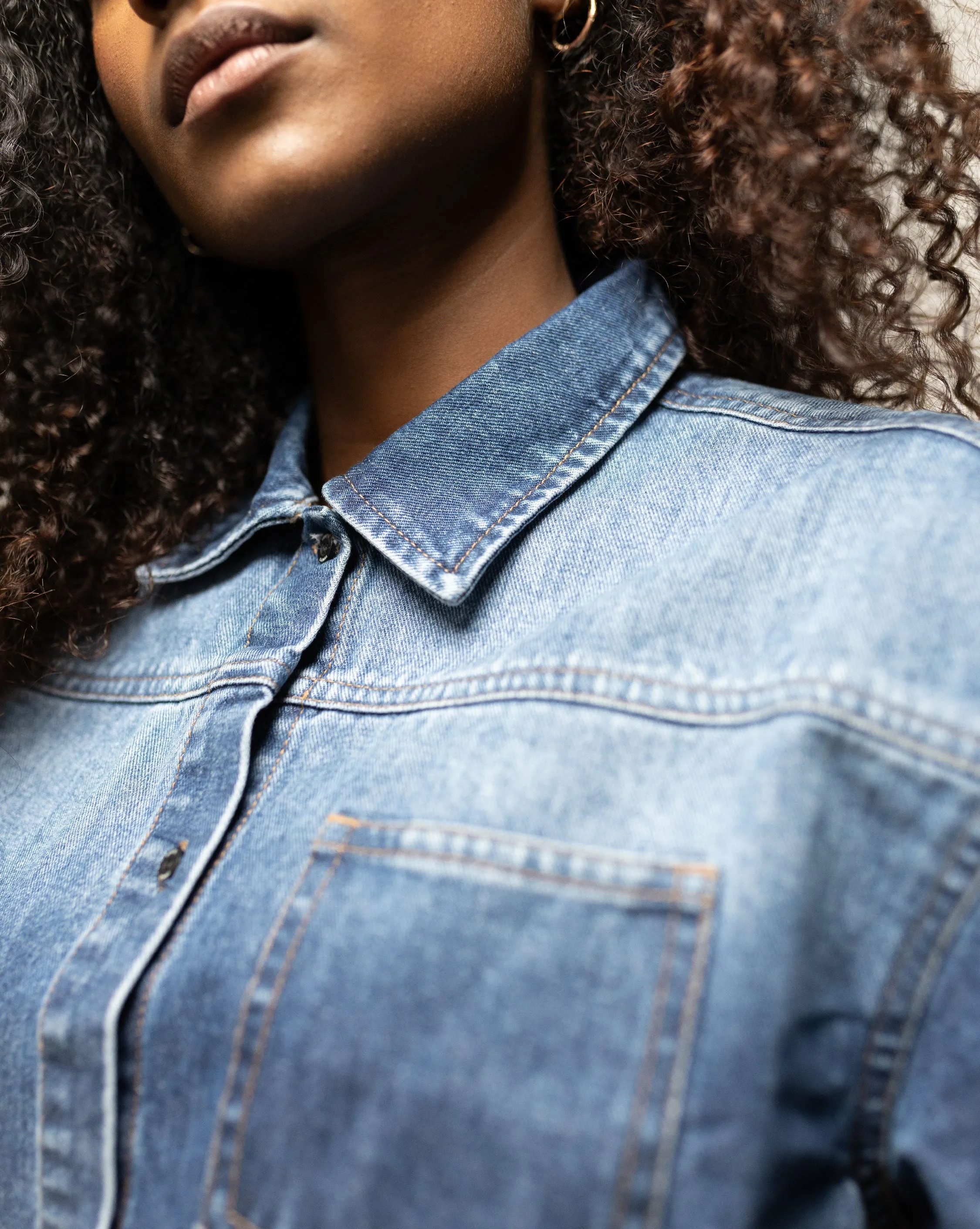 TSHEPO, LADIES CROPPED SHORT SLEEVE DENIM SHIRT, MID-BLUE